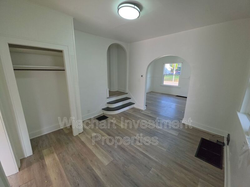 905 W Wayne St – photo 4