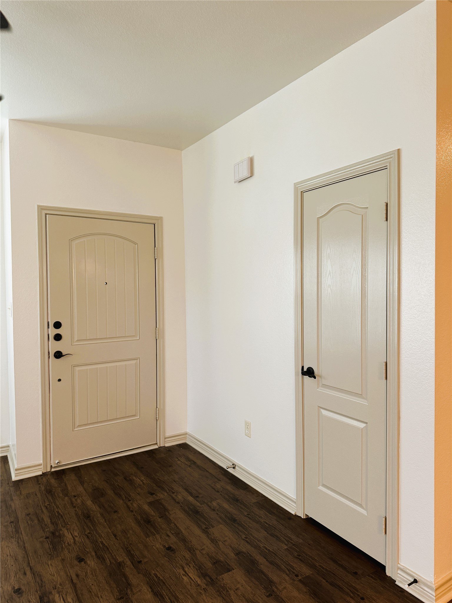212 Lasso Cir – photo 2