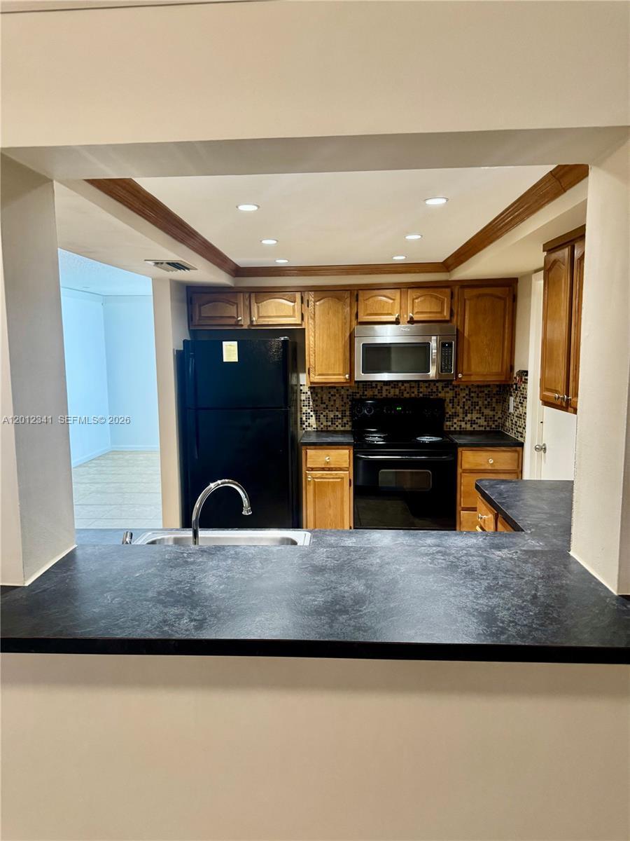 1010 NW 72nd Terrace unit 0 – photo 4