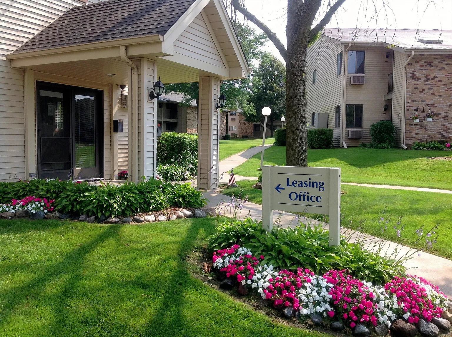 Orchard Springs Apartments – photo 2
