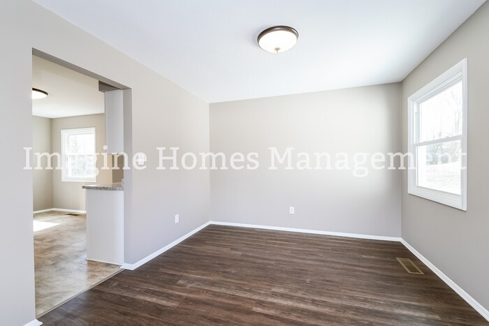 9200 Whitewood Rd – photo 4