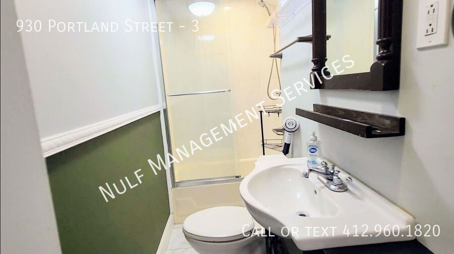 930 Portland St – photo 5