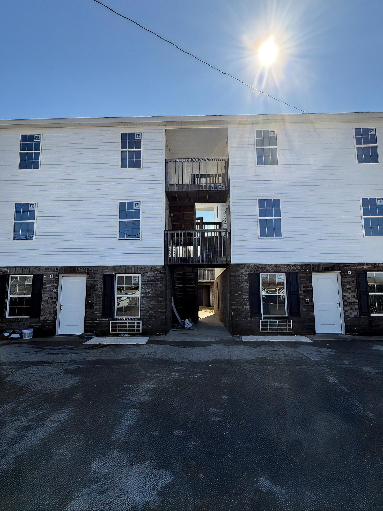 200 Wilkinson St – photo 1