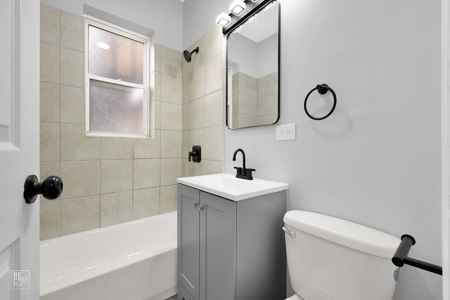 7028 S Clyde – photo 4