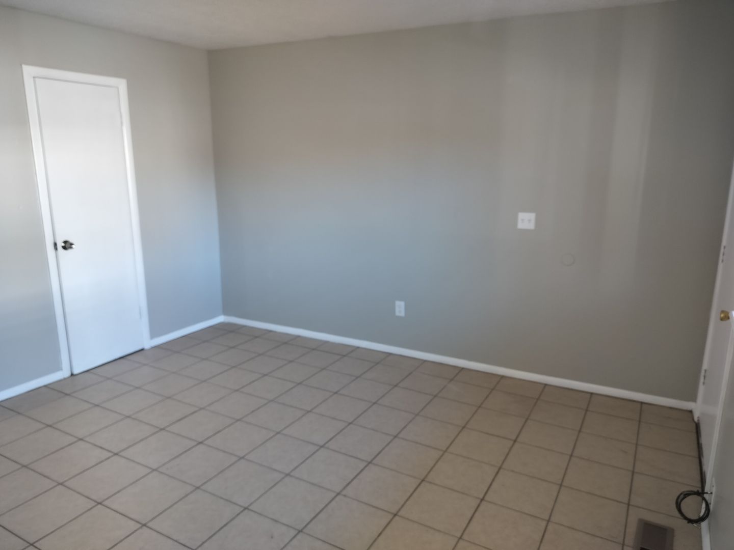 301 N University Dr unit 1 – photo 2