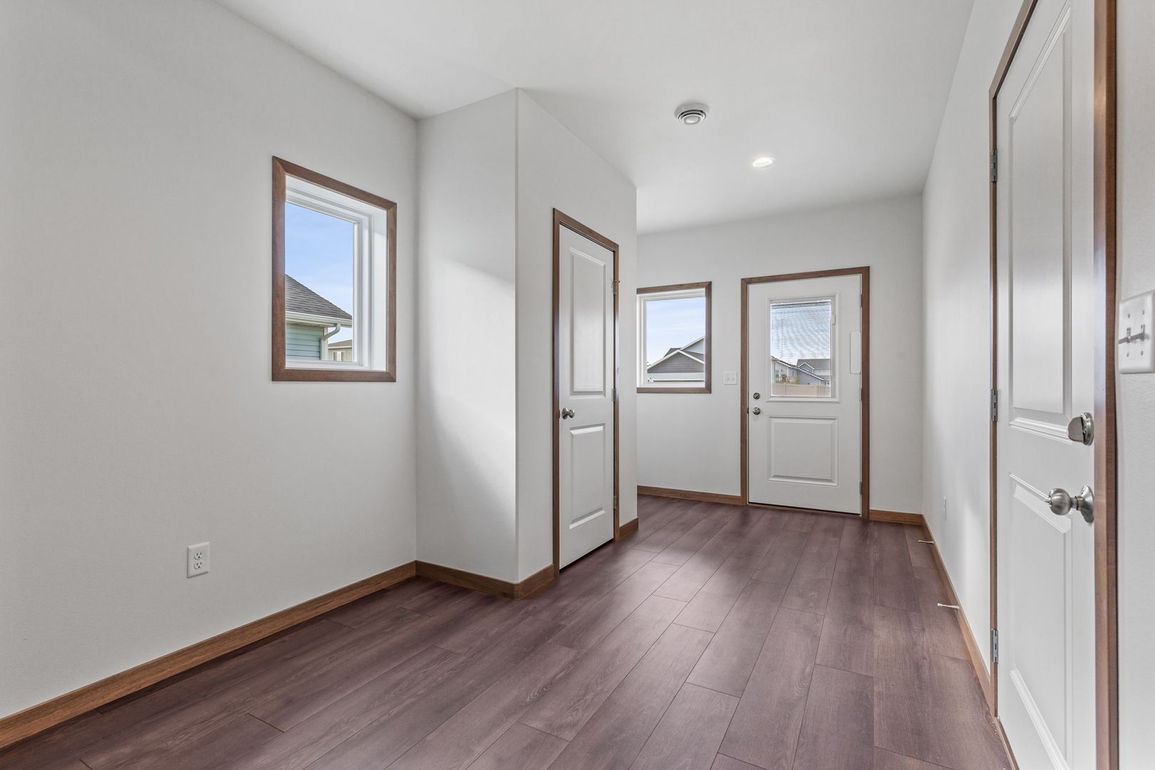 2714 10th St W – photo 2