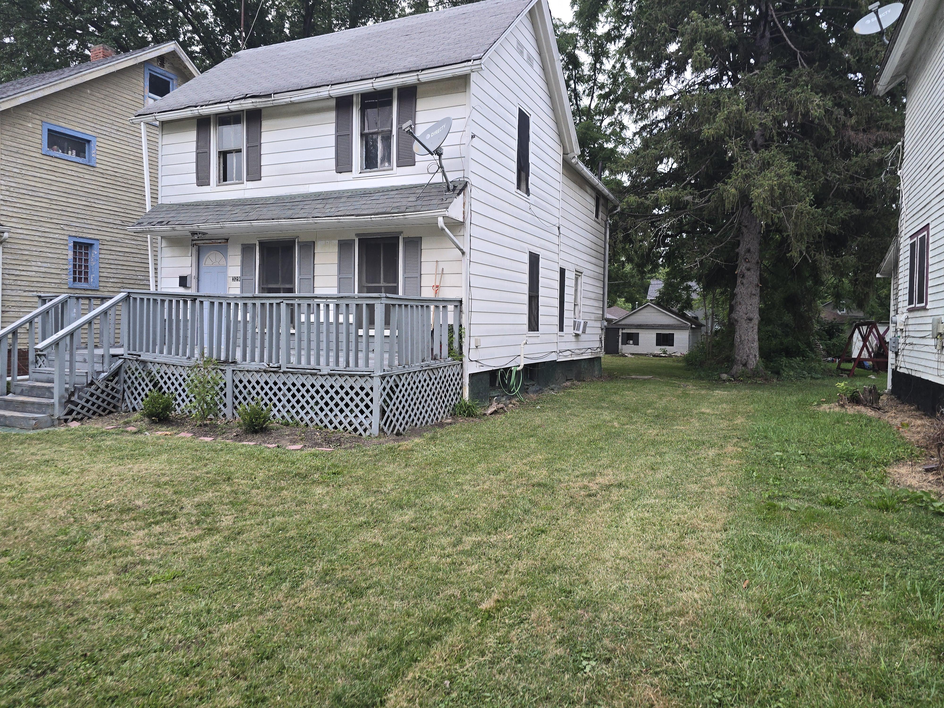 329 11th St – photo 2
