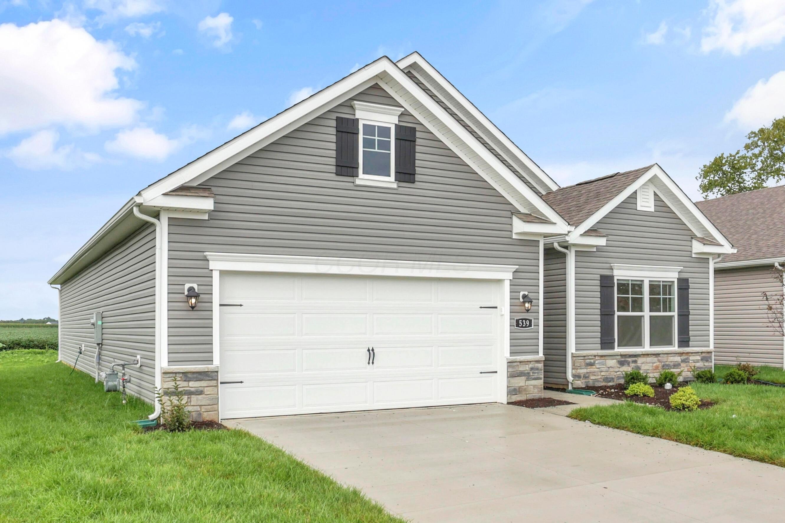 539 Darliene Dr – photo 2