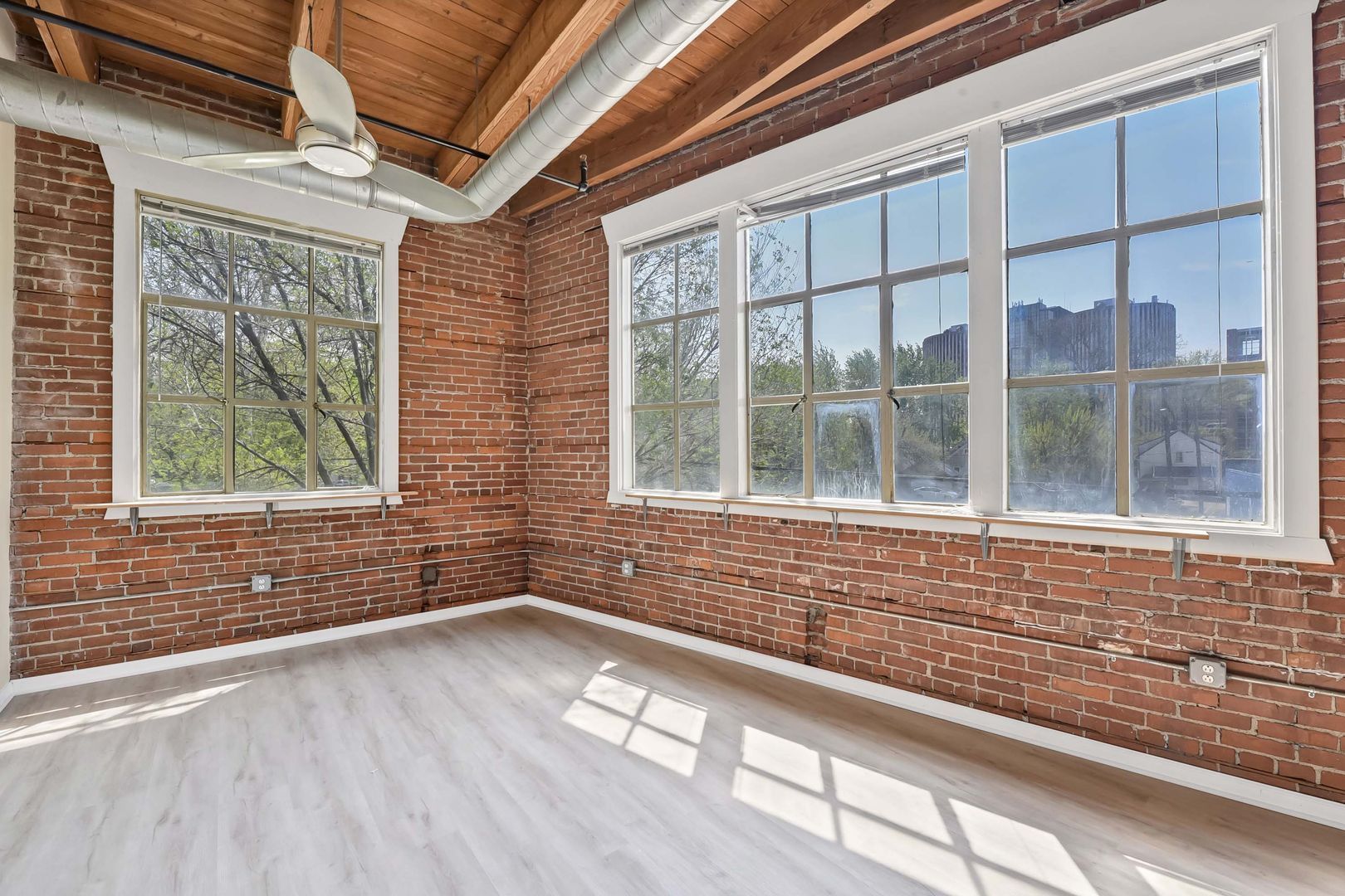 3307 Scranton Rd unit 207 – photo 4