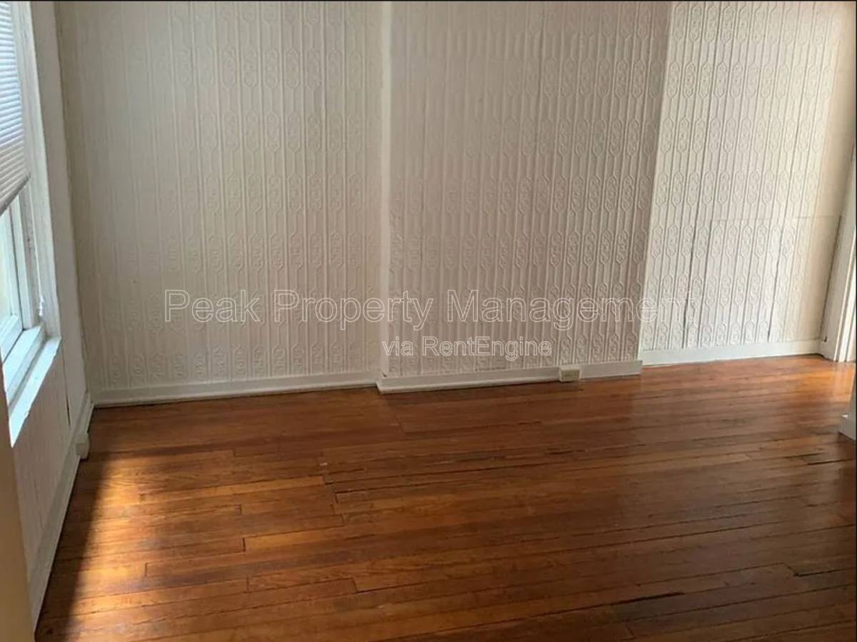 308 W Broad St unit C – photo 5