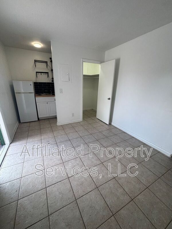 3411 Broadway unit # 3 – photo 1