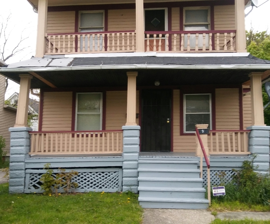 2911 E 123rd St unit 1 (down) – photo 1
