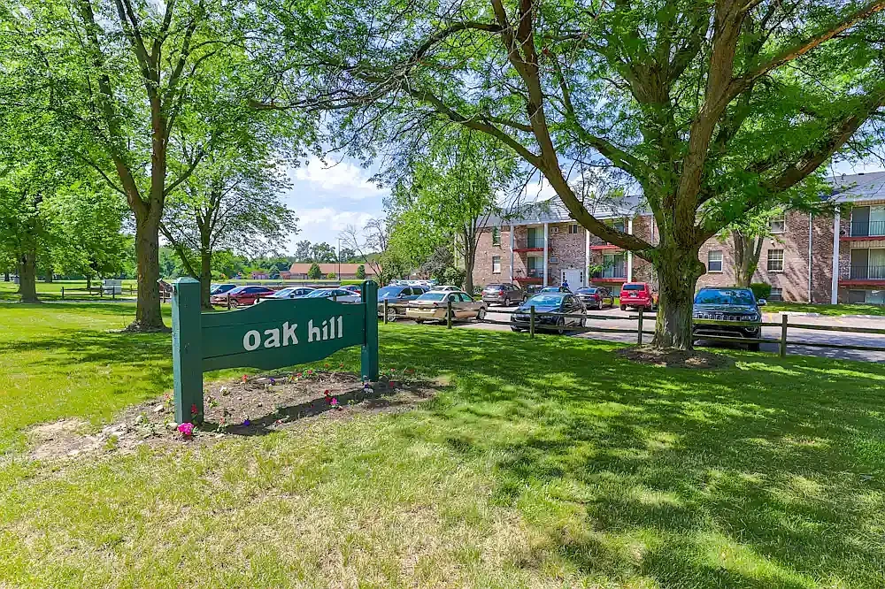 Oak Hill Apartments- Hill Ave. – photo 2