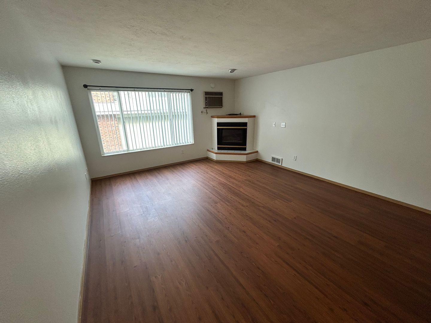 950 S Ash St unit 302 – photo 4