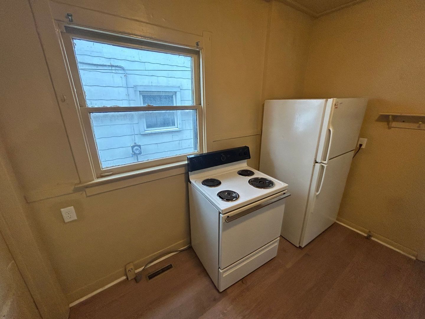 948 White St. – photo 5