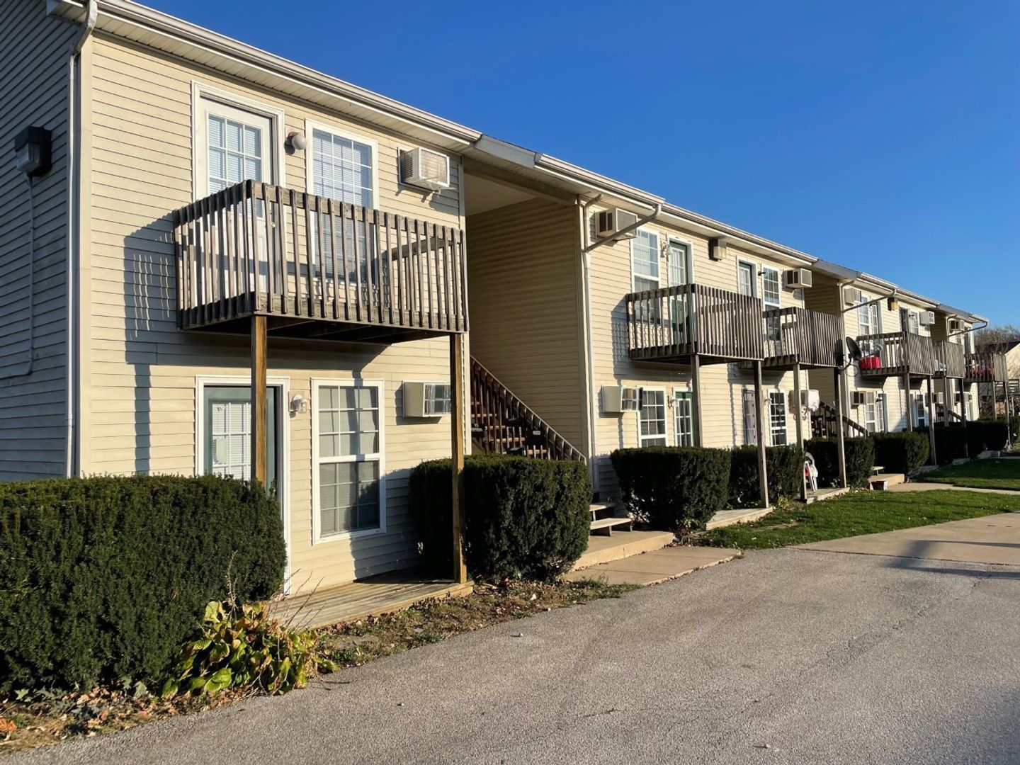 106 W Shelbourne Dr unit 08 – photo 1