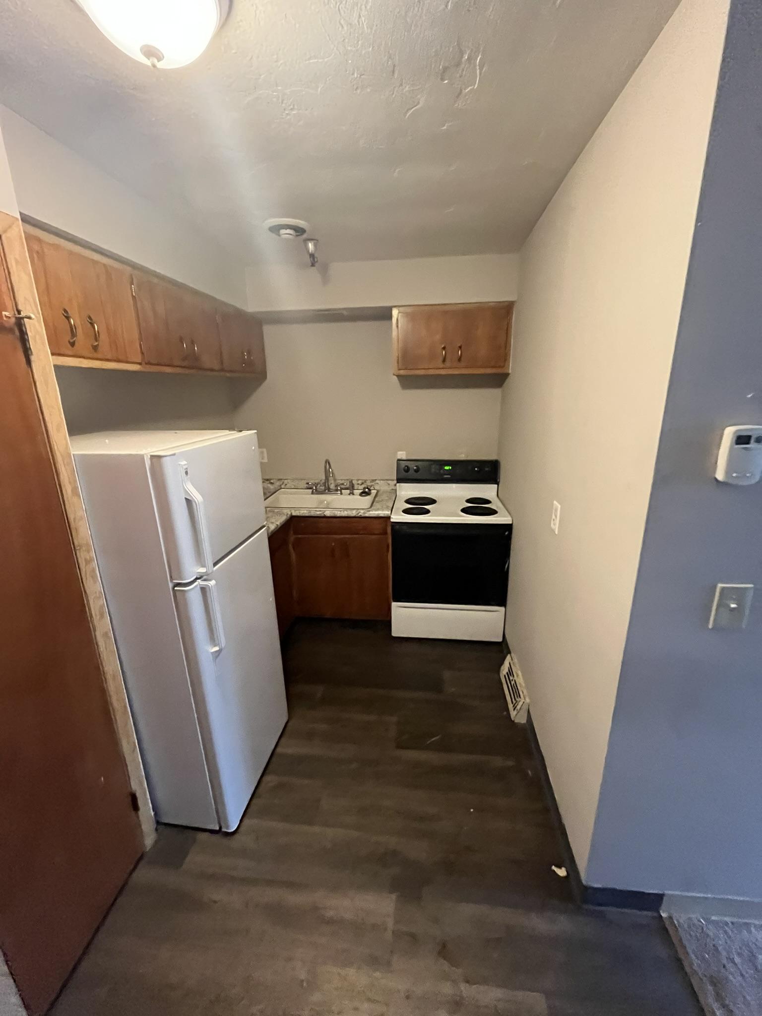 17745 Lakeshore Blvd unit 8 – photo 4