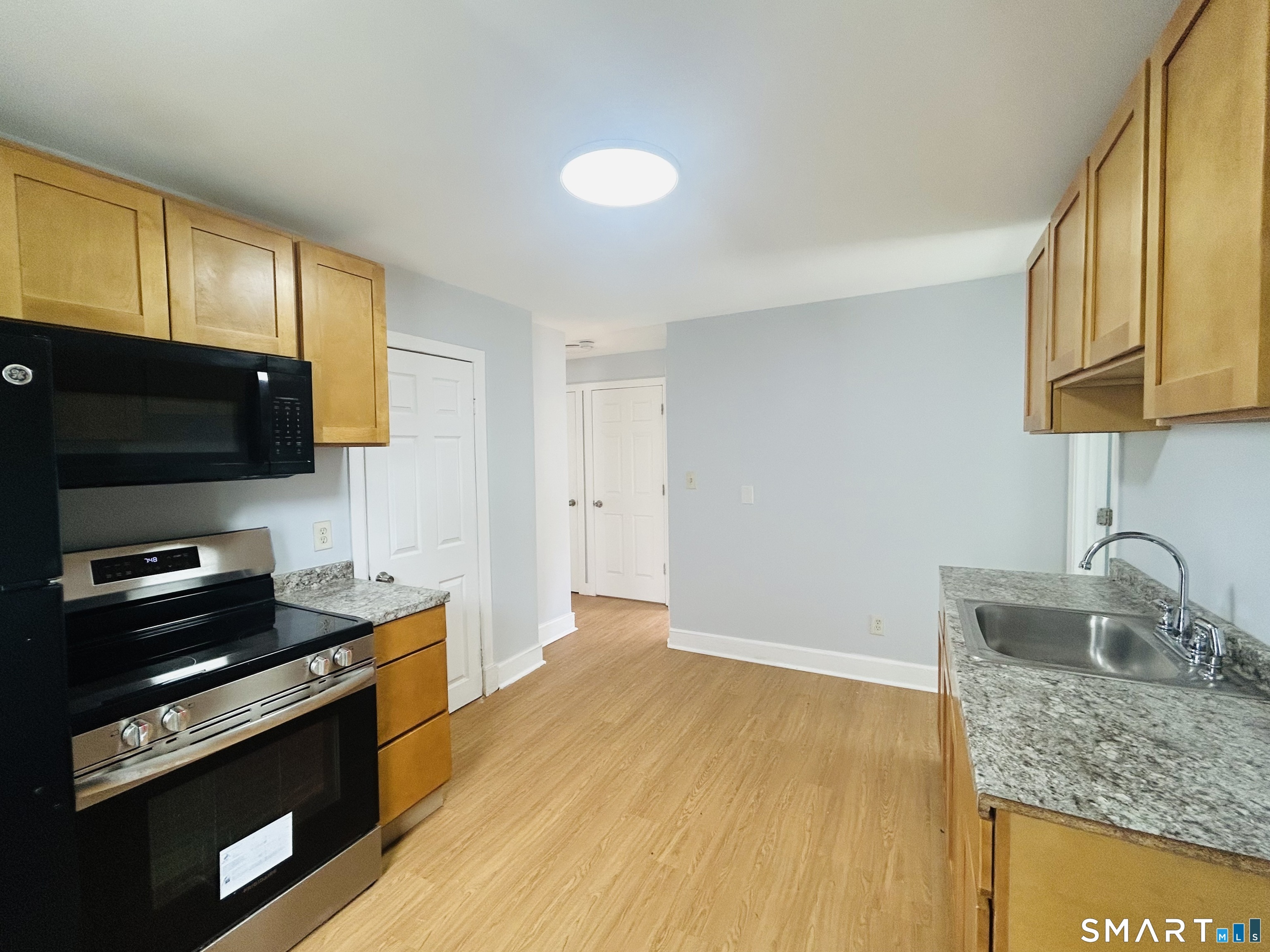 207 E Main St – photo 1