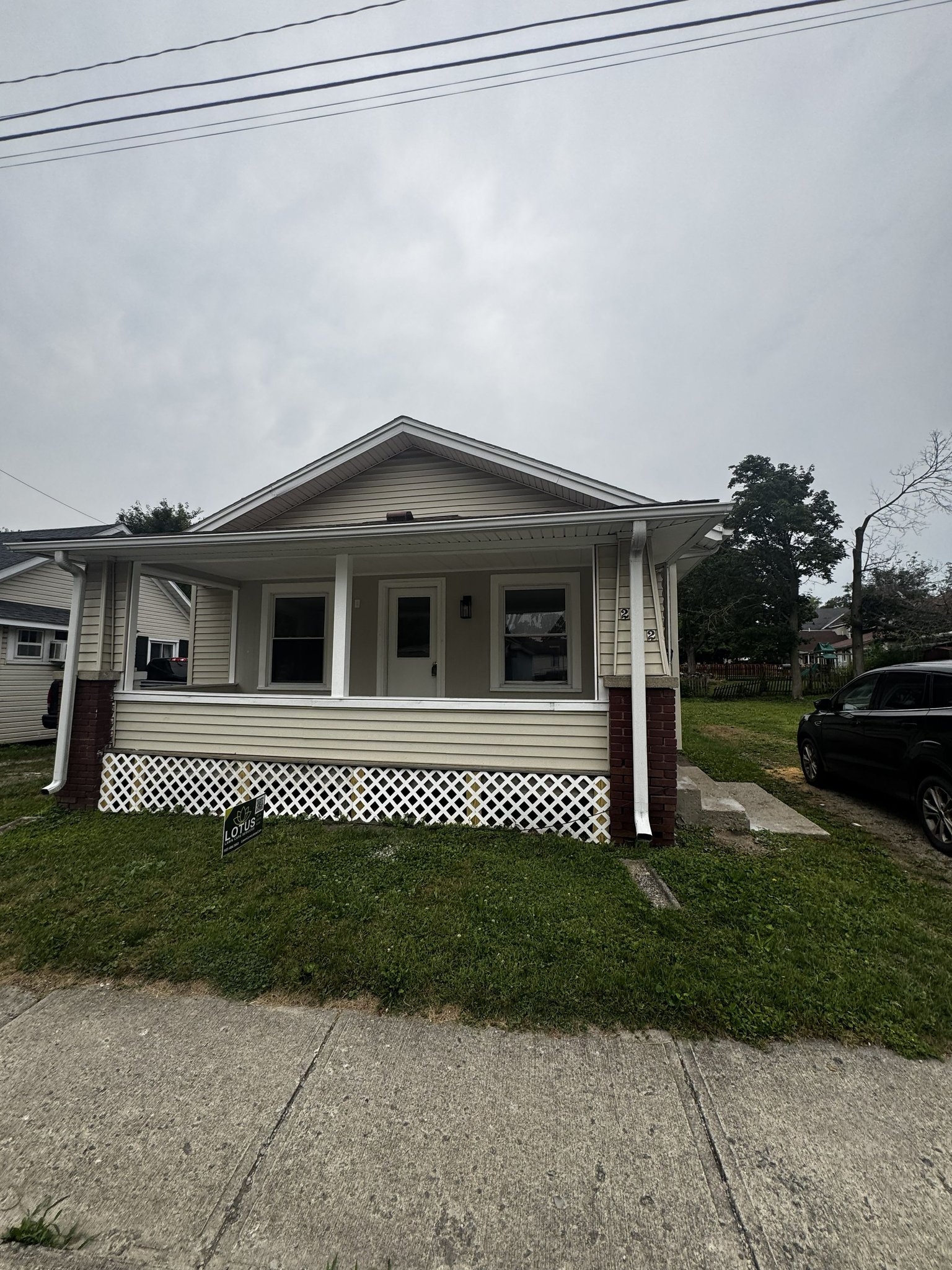 212 Ludlow Rd – photo 1