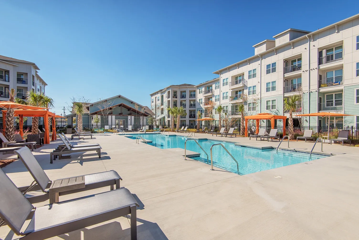 Atlantic on the Avenue – photo 1