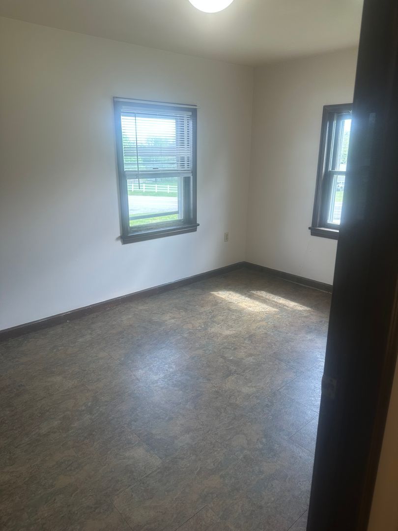 2267 OH-45 unit 2267 SR 45 Apt #5 – photo 4