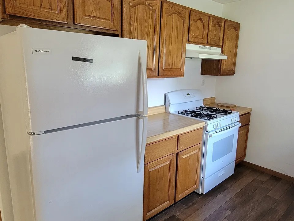 464 E 2nd St – photo 5
