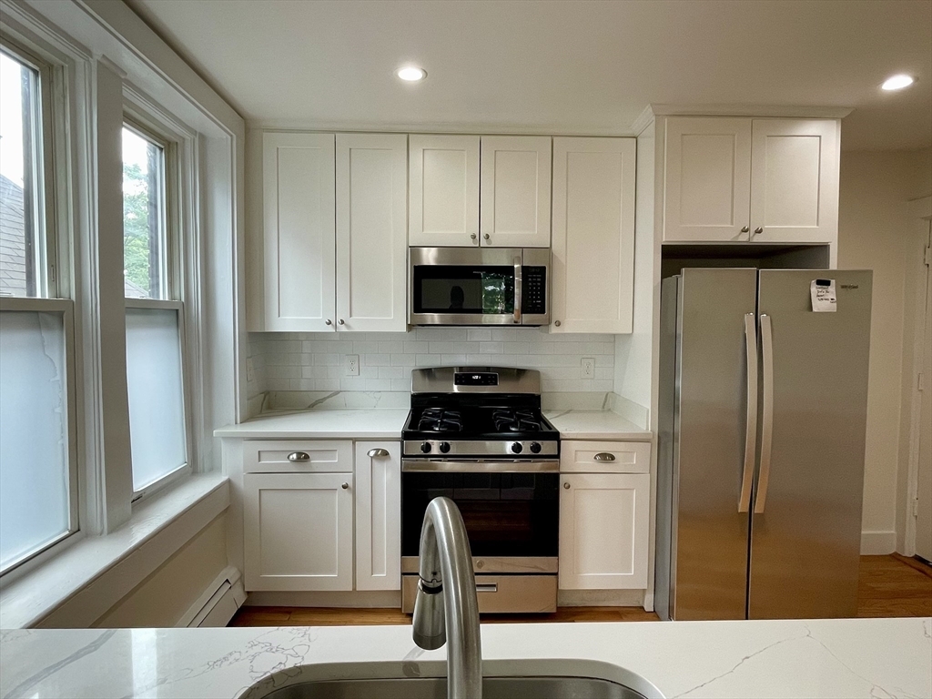 376 Washington St unit 1 – photo 4