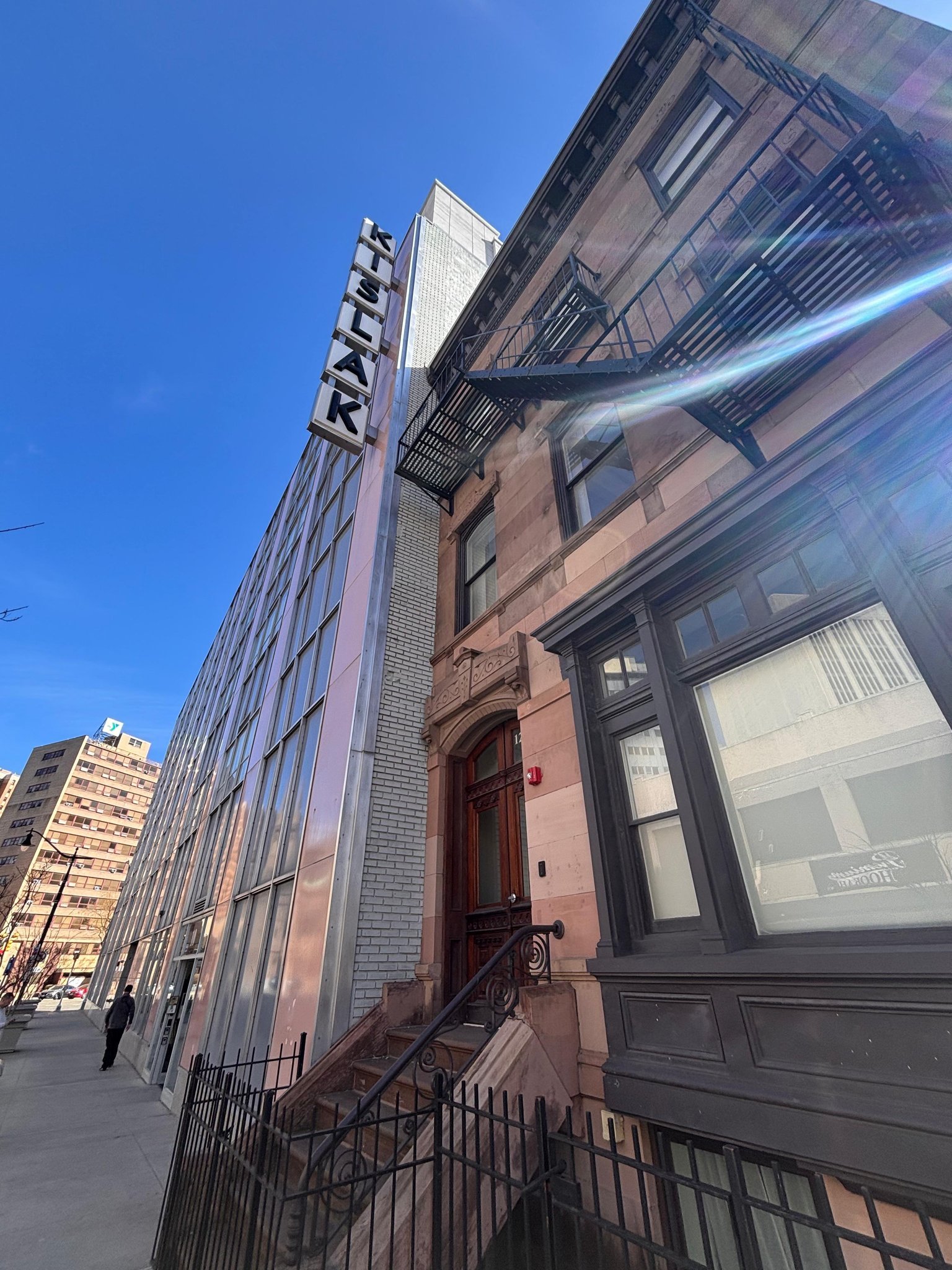 579 Broad St – photo 2