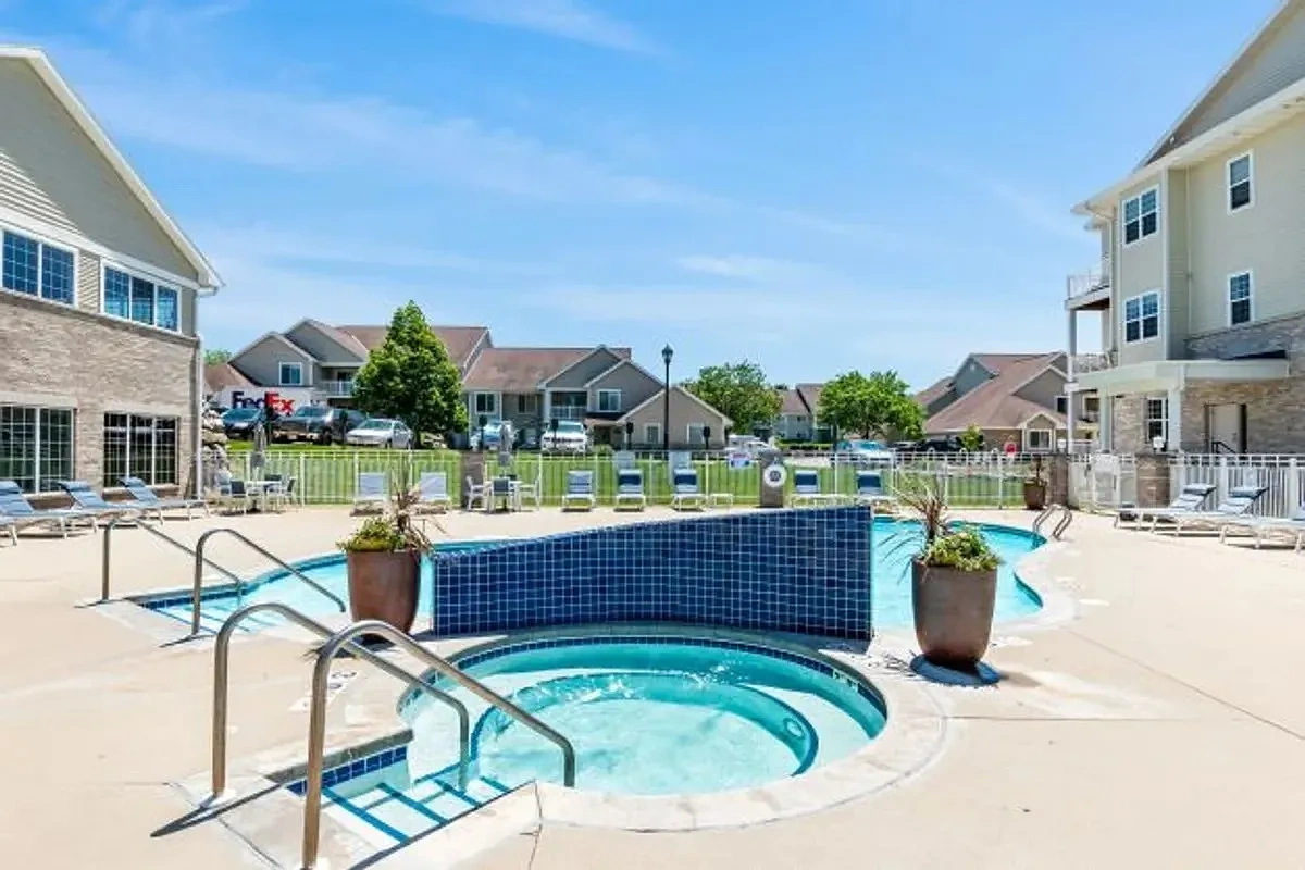Madison Apartments – photo 4