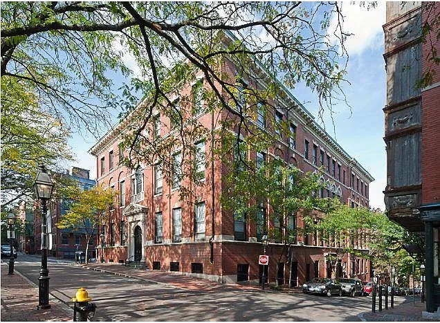 Bowdoin School Apartments – photo 4