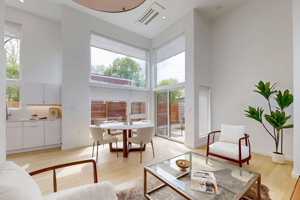 213 Third St – photo 1