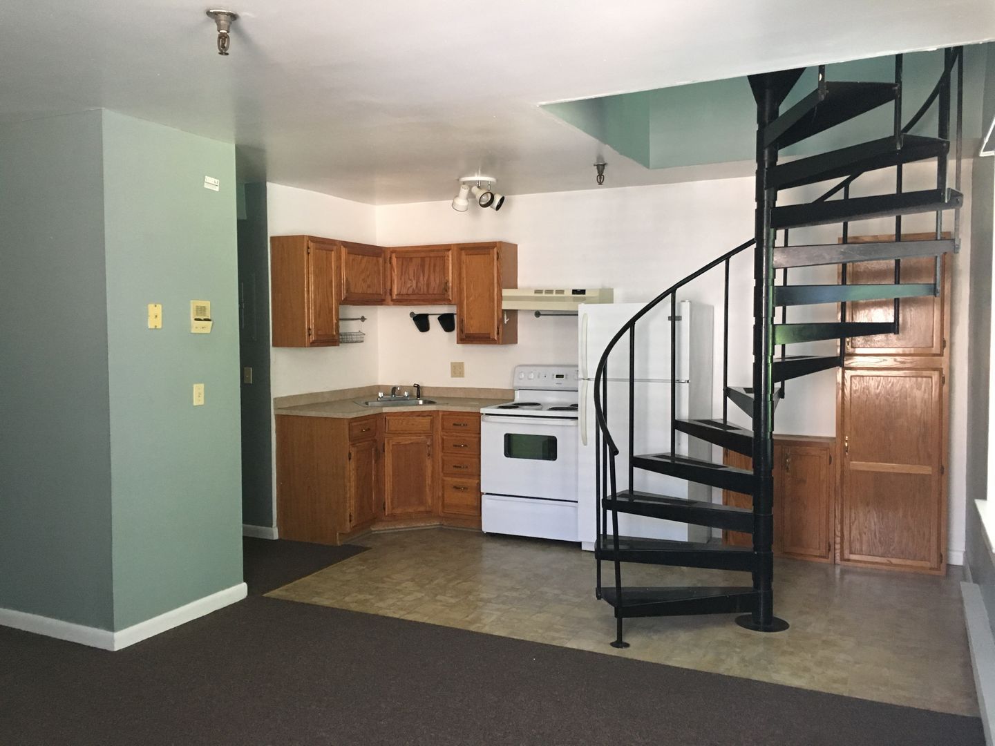 11 Broadway unit 32 – photo 4