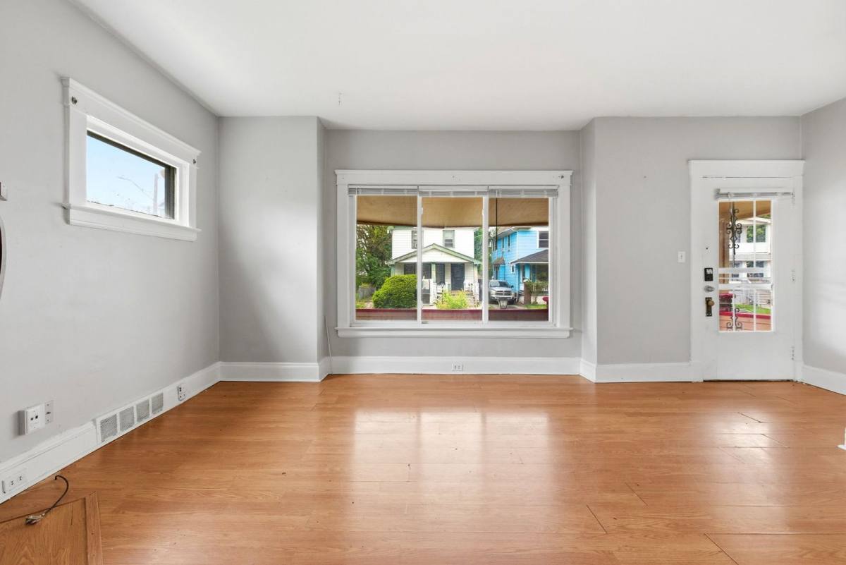 479 E 126th St – photo 5
