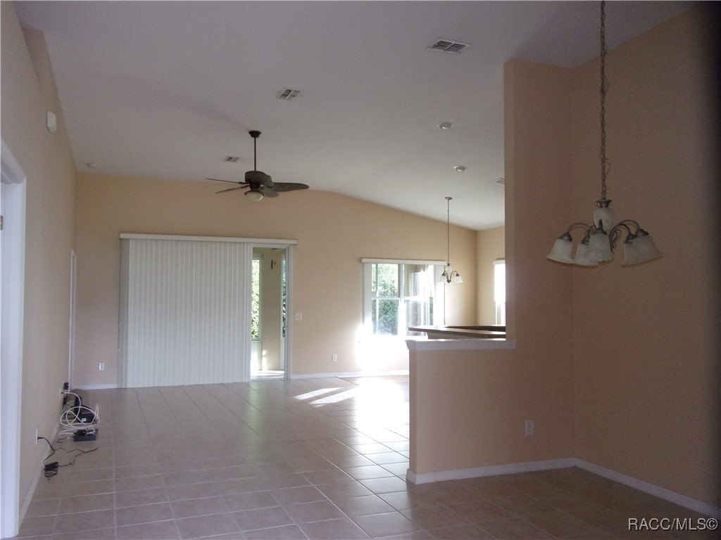 1933 W Shanelle Path – photo 4