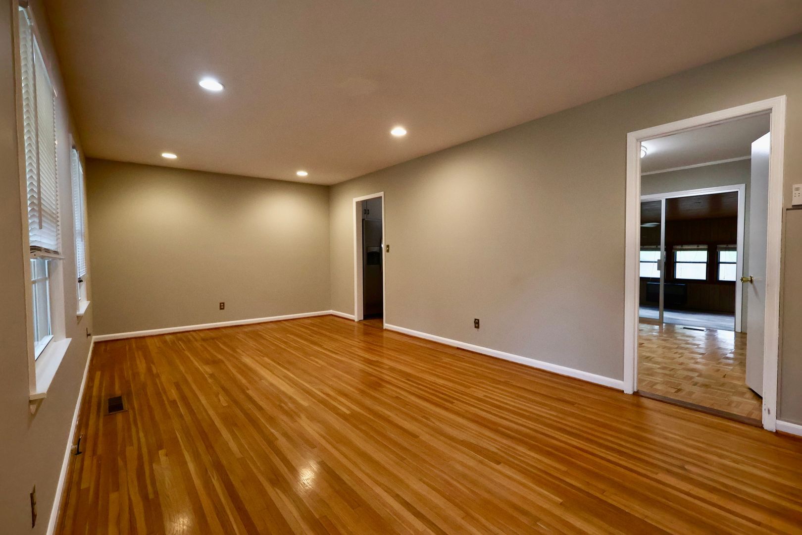 536 Edgecrest Cir – photo 3