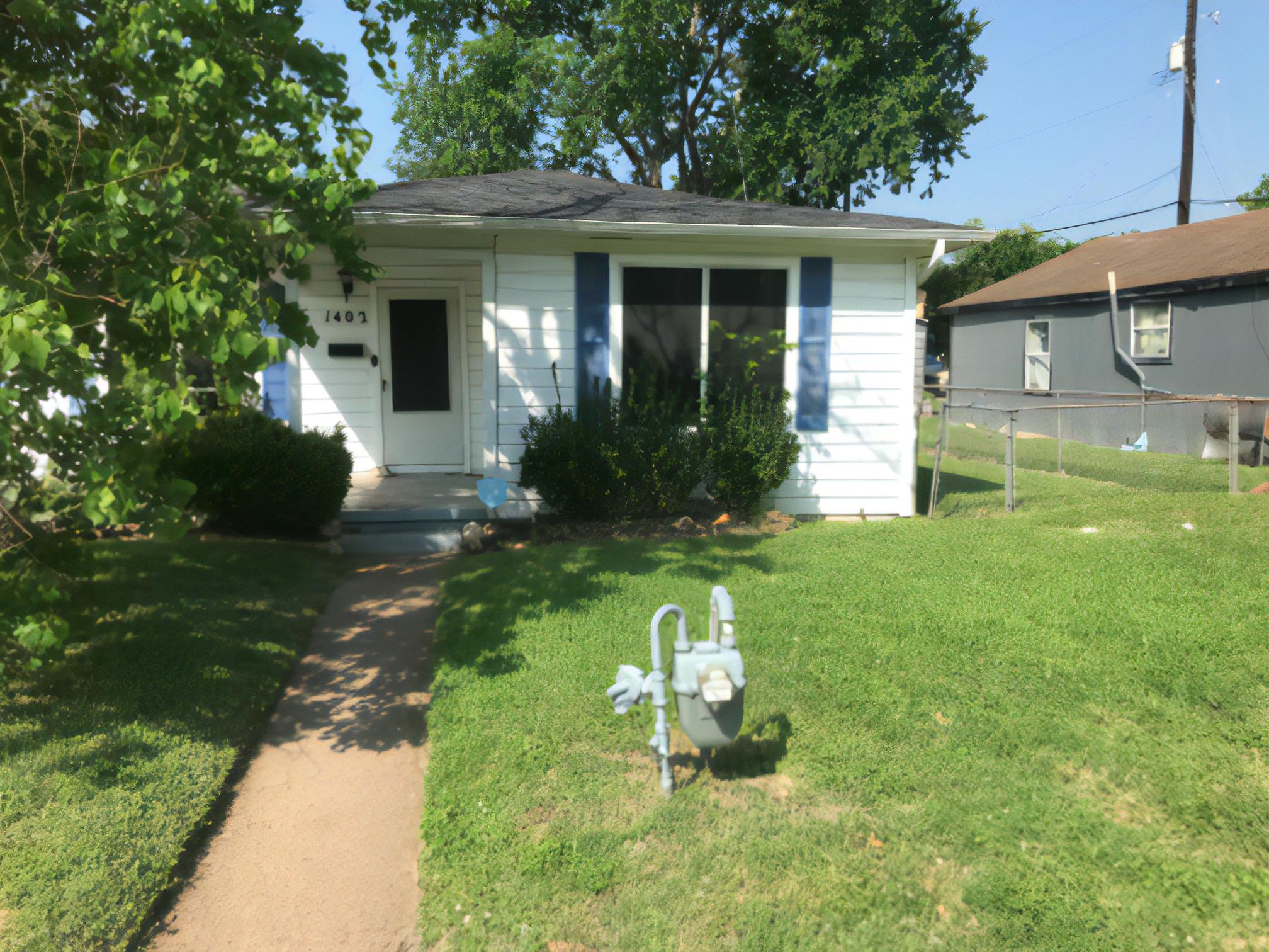1402 W Martin Luther King Jr St – photo 2