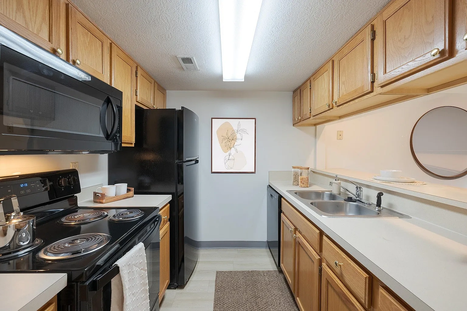 Bennington Pond Apartments – photo 3