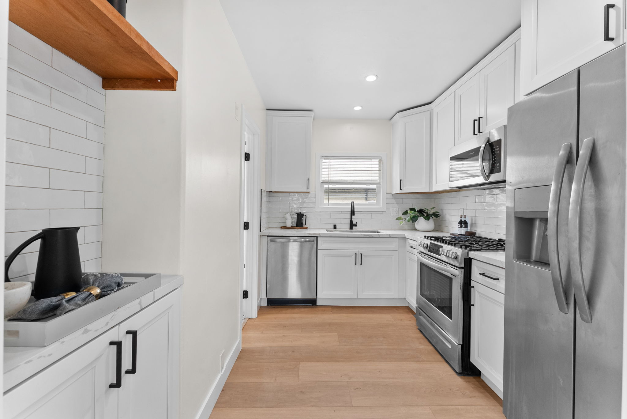 2556 B St – photo 4