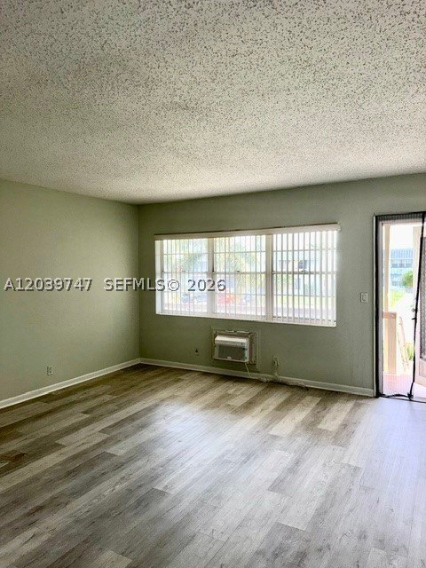 119 Salisbury E – photo 2