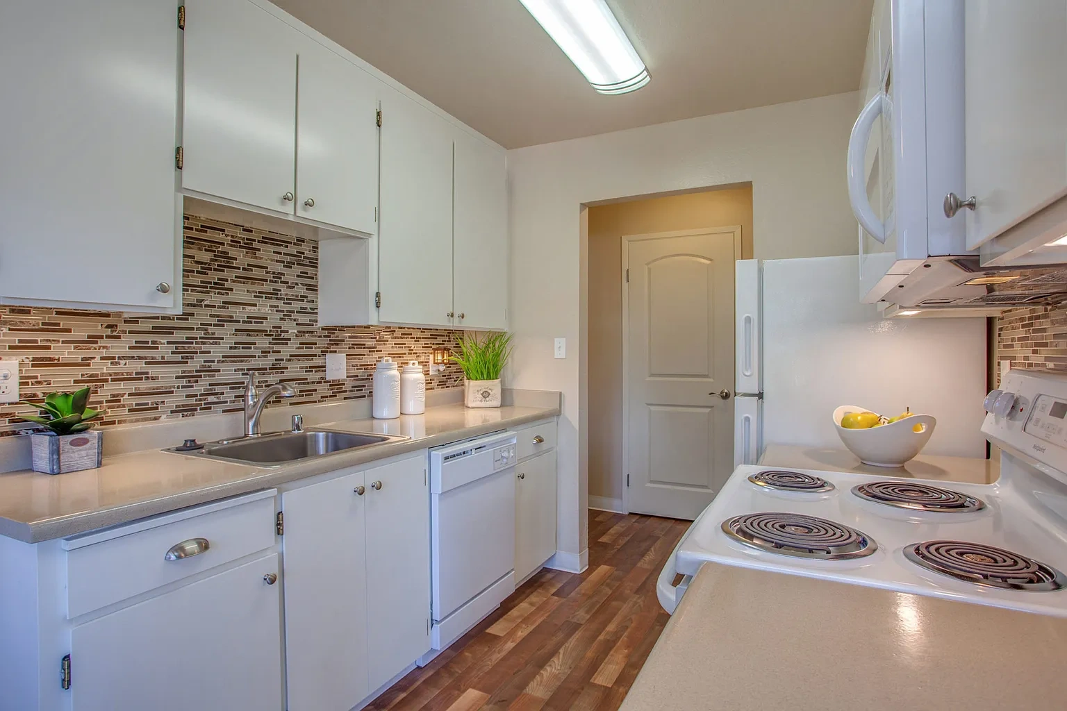 Alderwood Apartments – photo 2