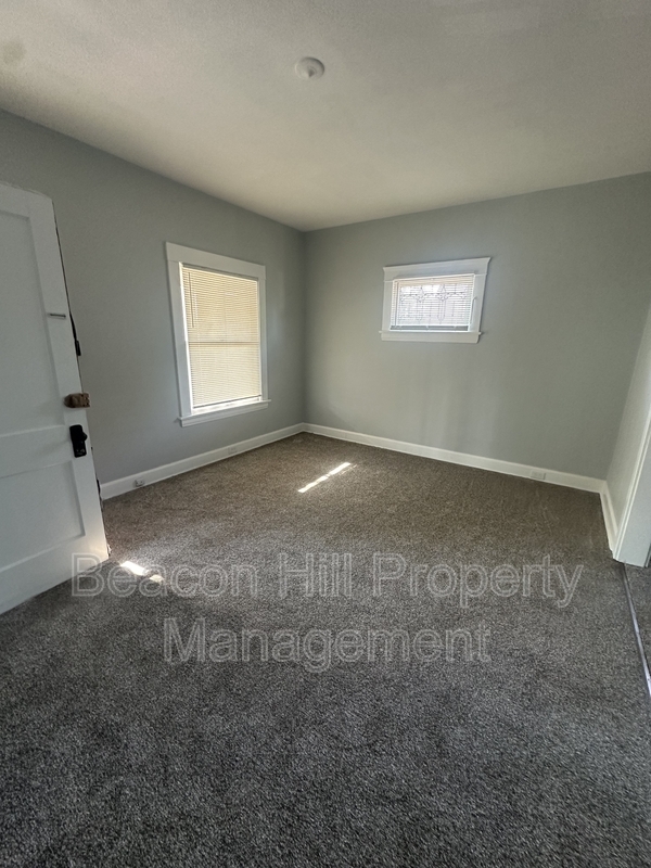 3585 E 129th St – photo 1