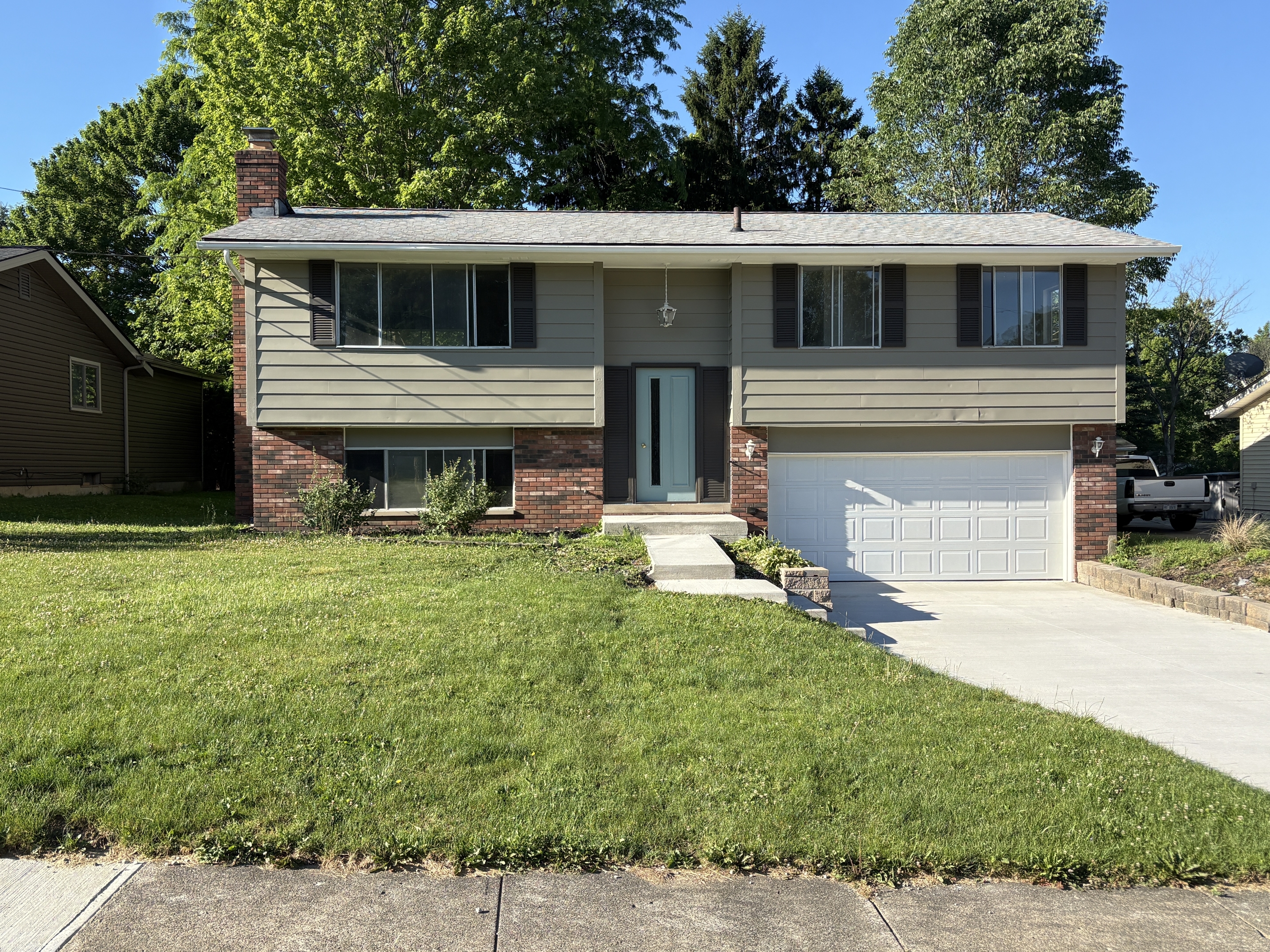 256 Monroe Dr – photo 1