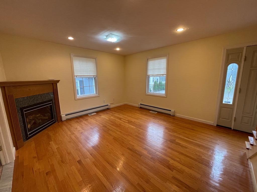 72 Cedar Rd N – photo 2