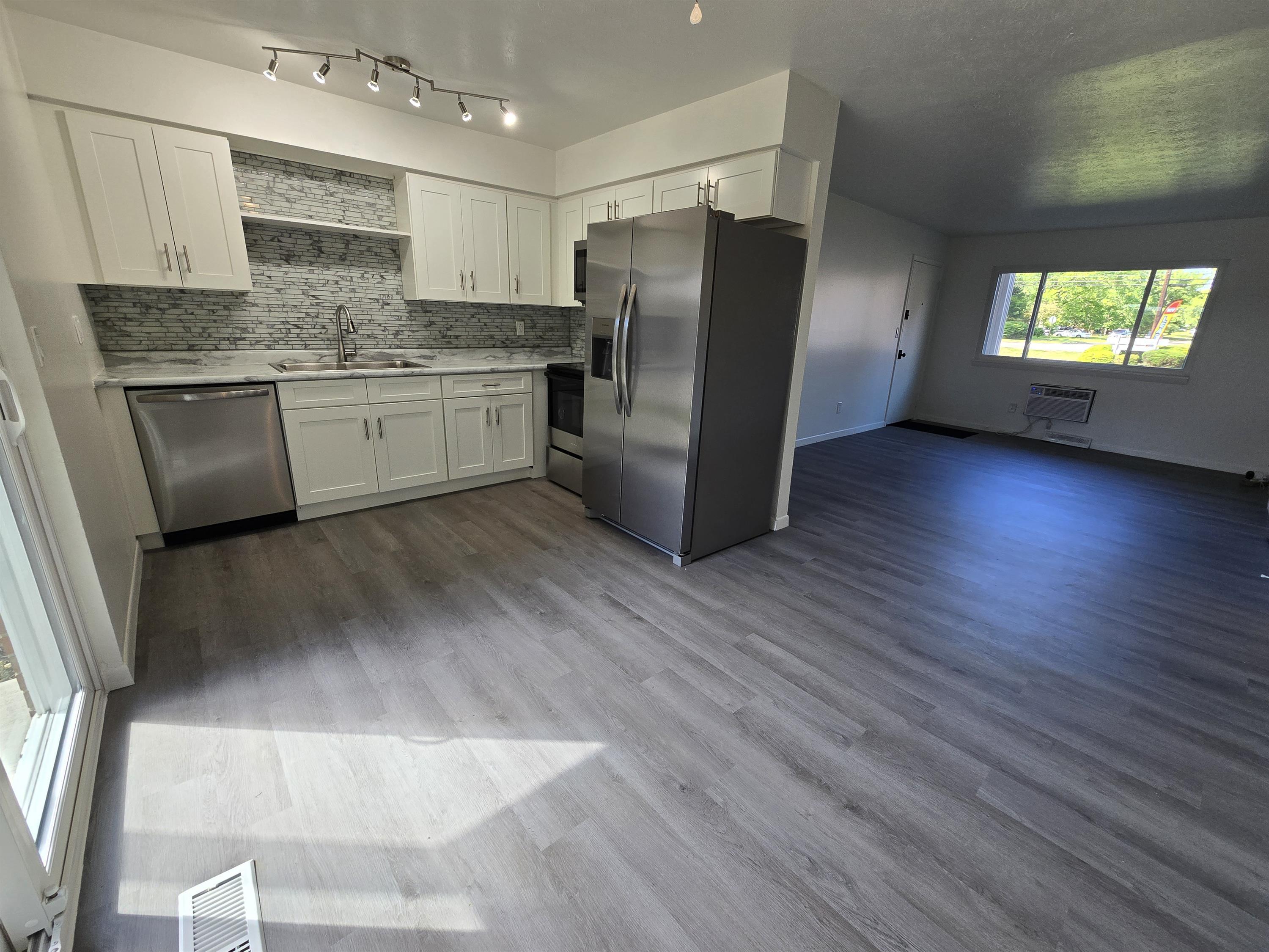 4705 Fishcreek Rd unit 2 – photo 1