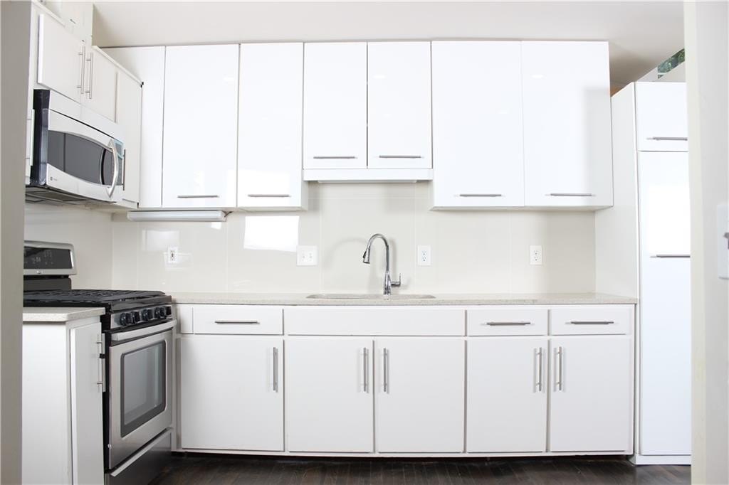 1124 Center St NW – photo 2