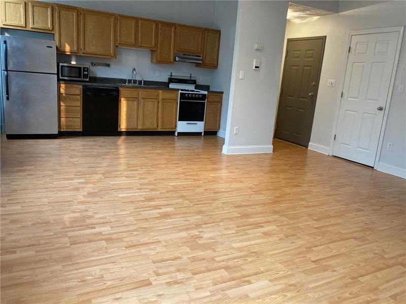 1205 W North Ave unit 201 – photo 2