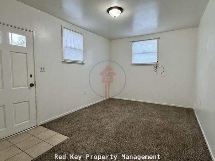 492 E Utah Ave unit 2 – photo 5