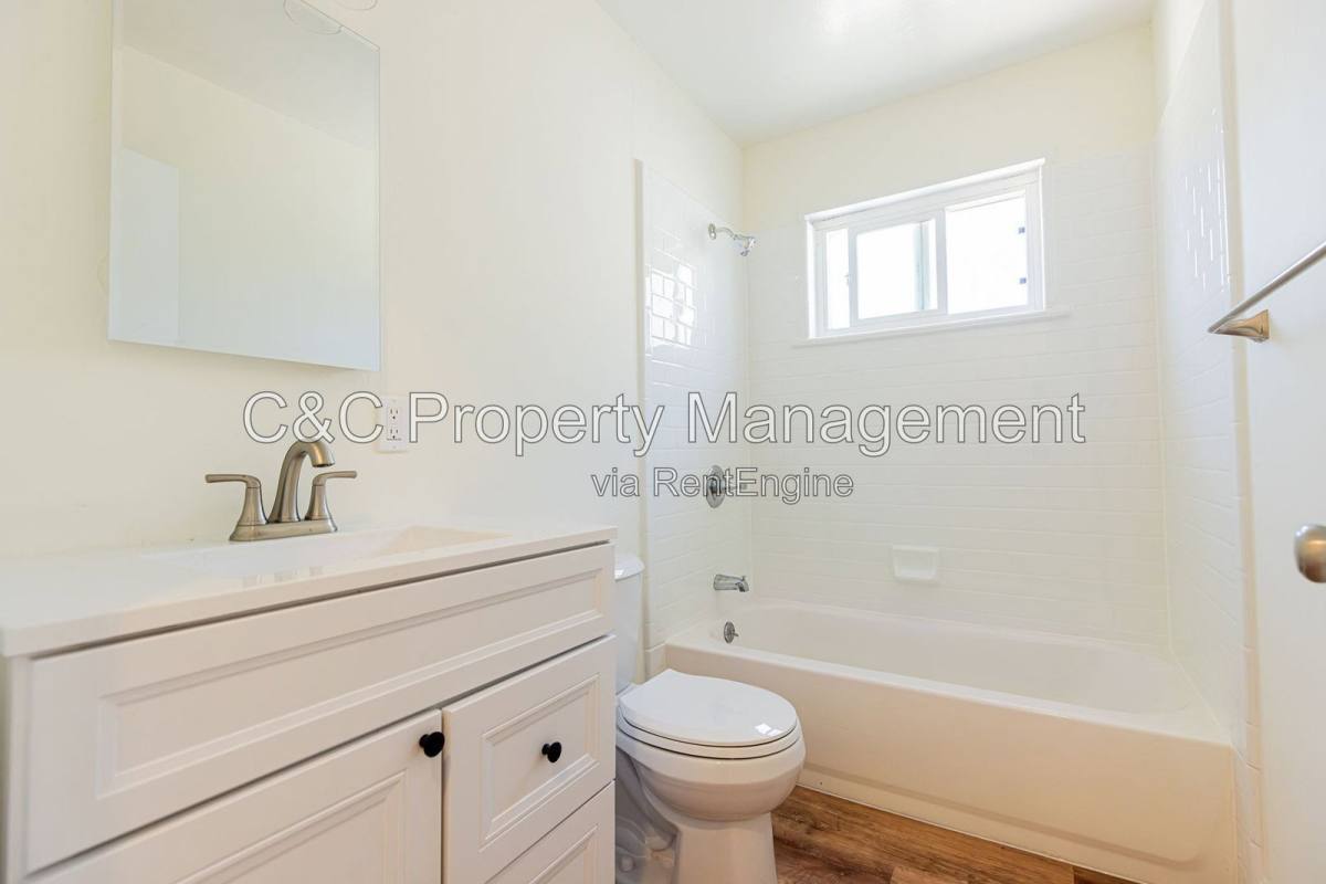 729 Forestdale Ave unit 9 – photo 5