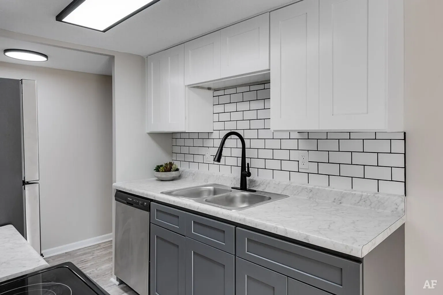 Emerald Square Villas – photo 3
