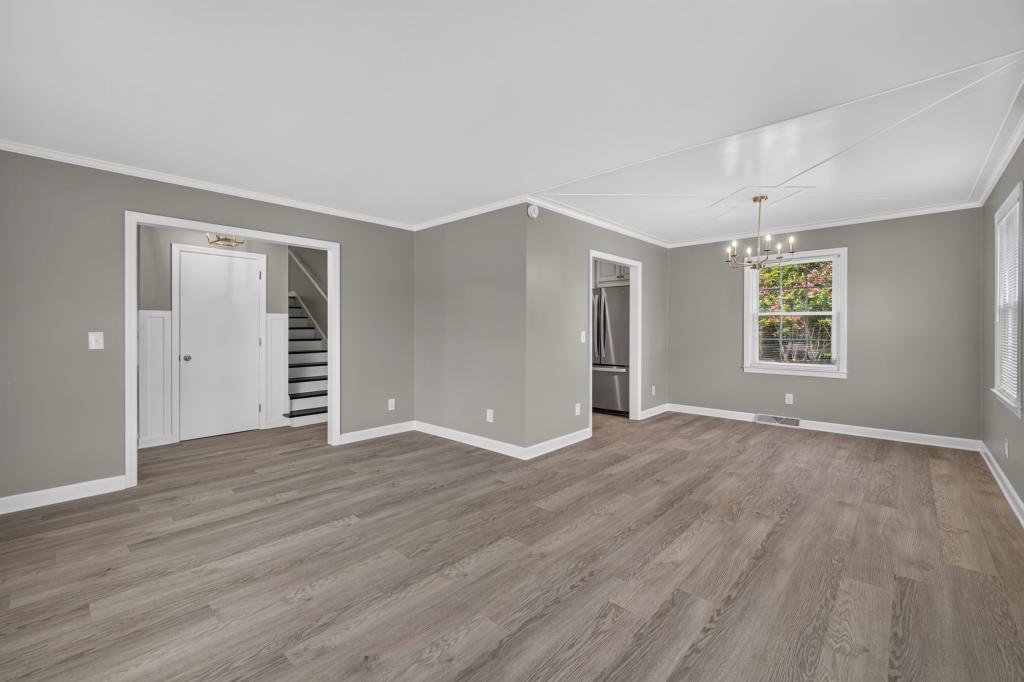 335 Sabra Dr – photo 4